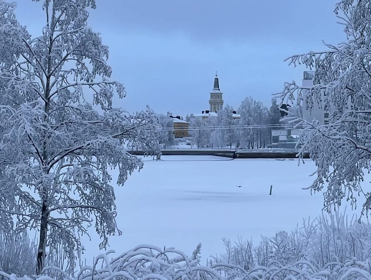 Lige under polarcirklen skubber kunsten til klimadebatten – og Danmark er med!